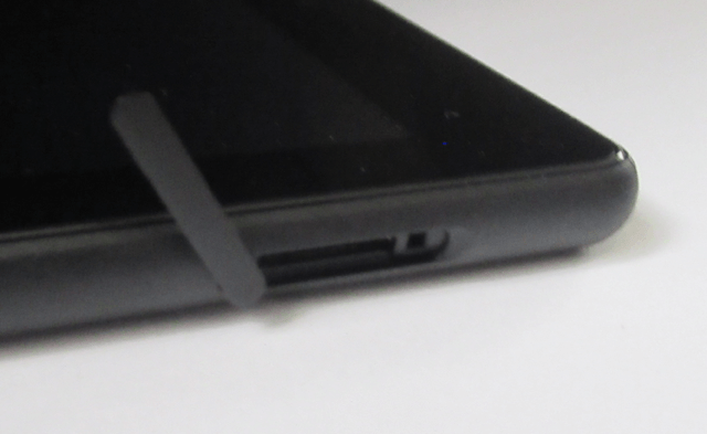 Fire7 タブレット SDカード挿入口